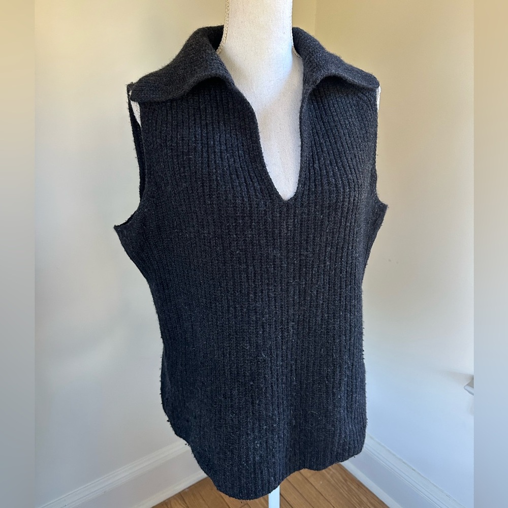 Vince Charcoal Grey Wool Cashmere Sweater Vest size Medium